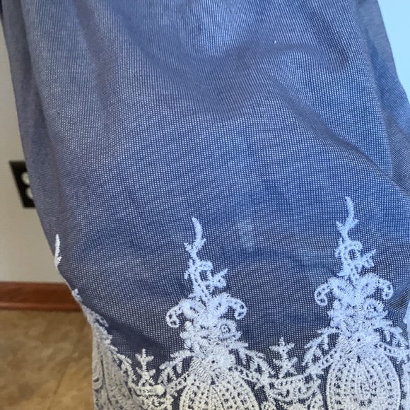 🎉5xHost Pick🎉 Off-The-Shoulder Smocked Bust Dress - Picture 5 of 10